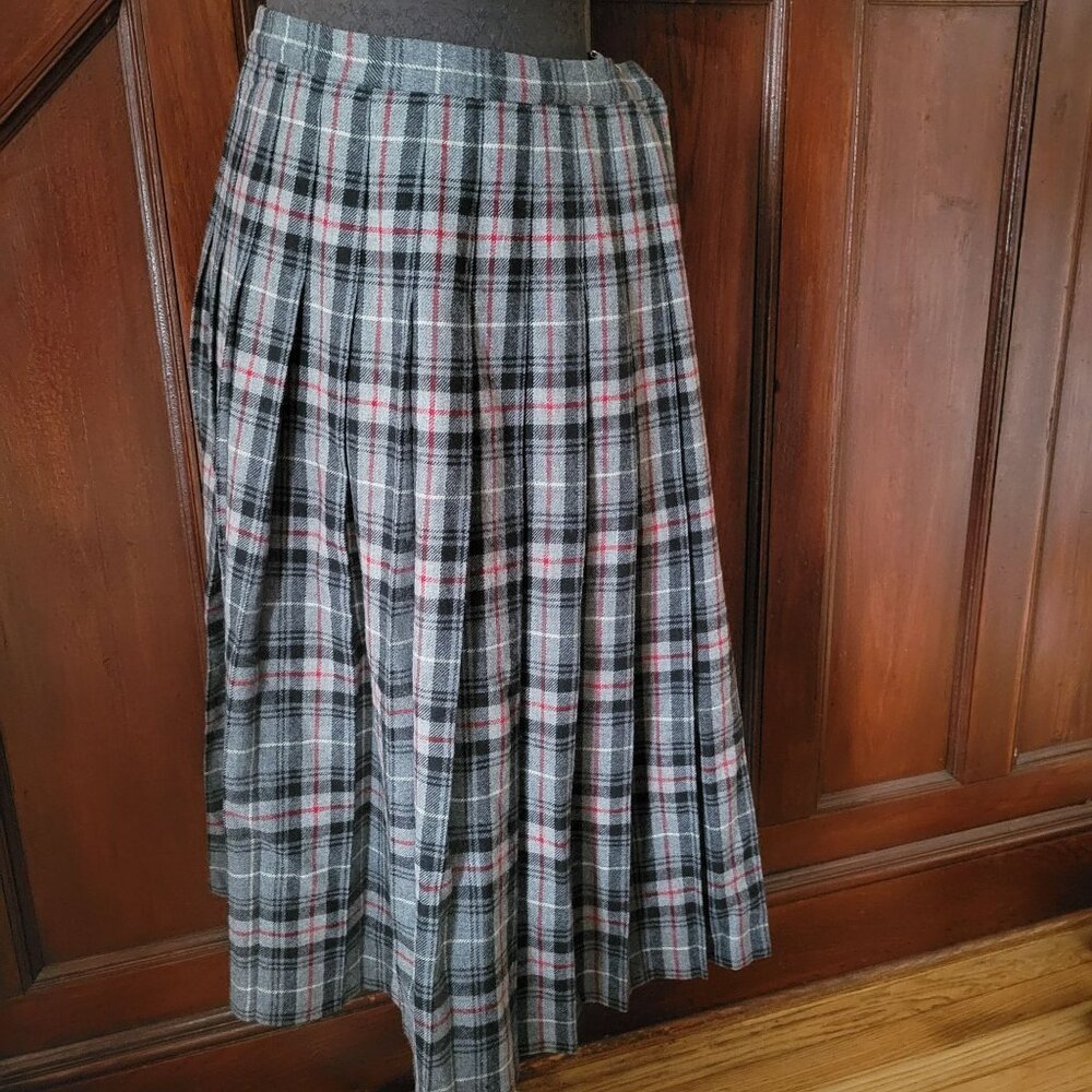 Vintage Pendleton Woolen Mills Pleated Tartan Skirt Size 6 Gray & Red Plaid 100%